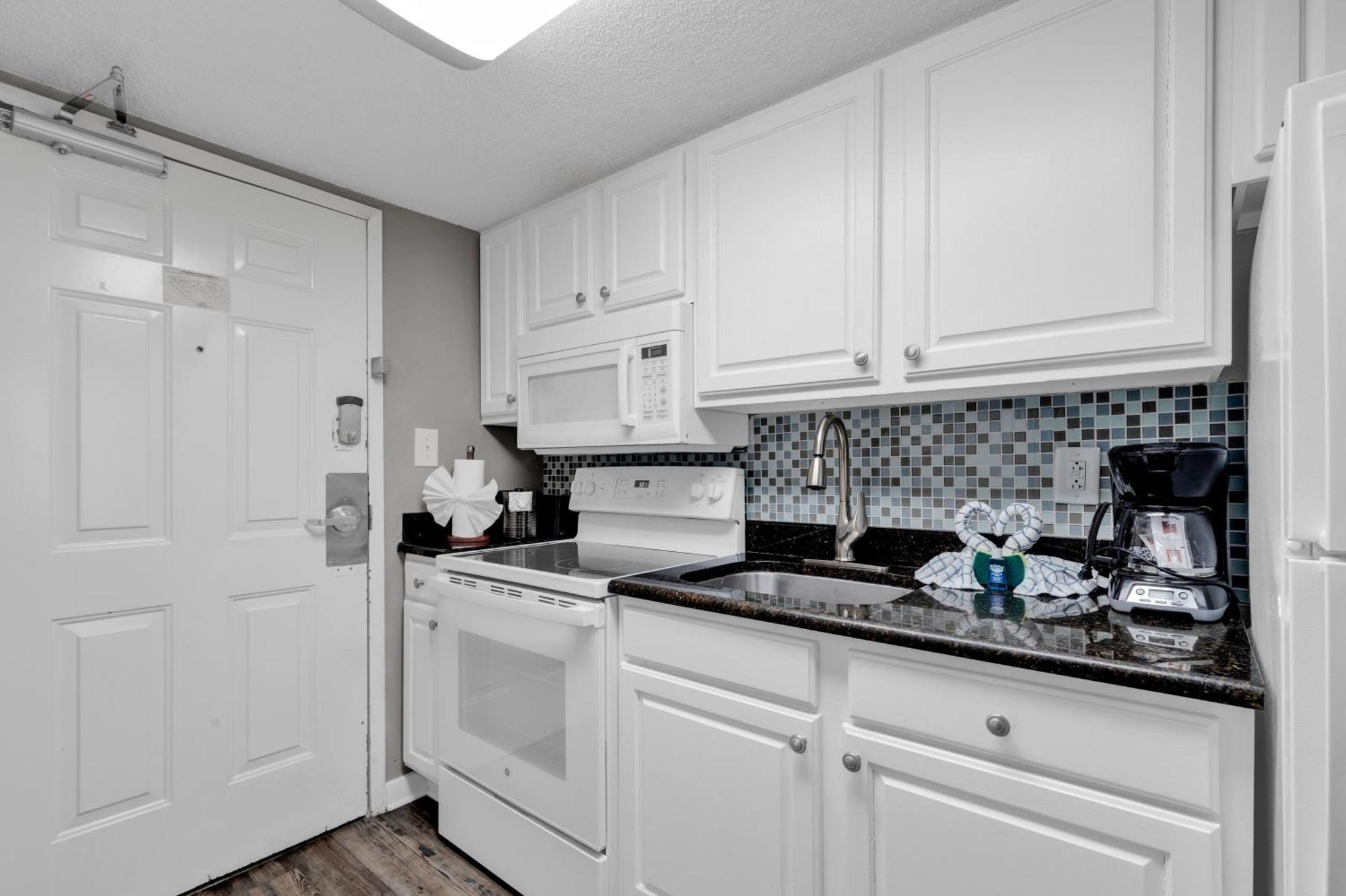 Ocean-Front Condos At Patricia Grand Myrtle Beach Exterior foto